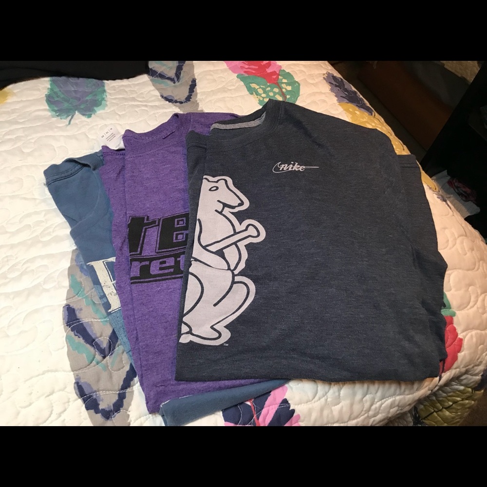 Bundle of men’s size large misc t shorts.